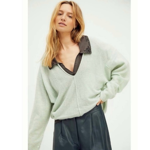 FREE PEOPLE green solitaire cashmere V sweater